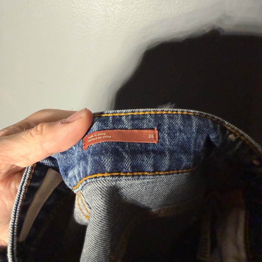 Anthropologie Pilcro The Vintage Straight Medium Wash Distressed Jeans Size 26 - Picture 5 of 6
